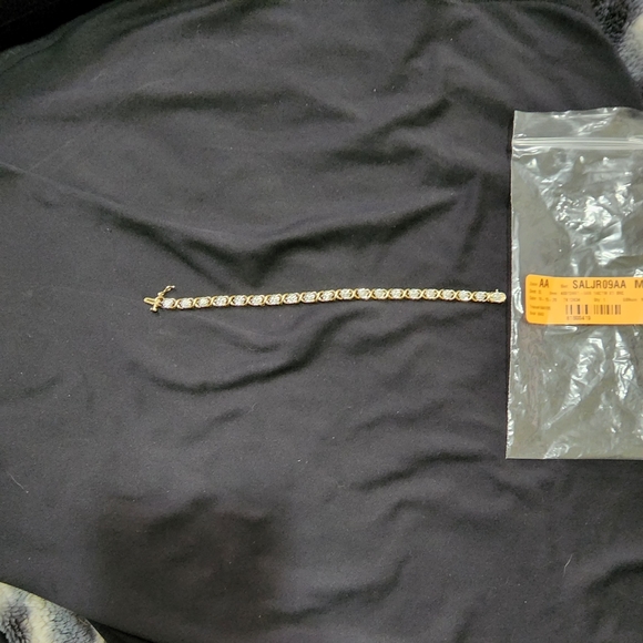 Gold on silver bracelet with 1/4ctw of diamonds - Picture 3 of 4